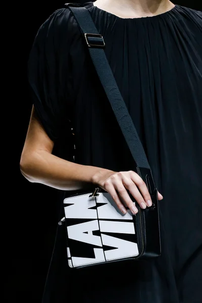 Look 44
